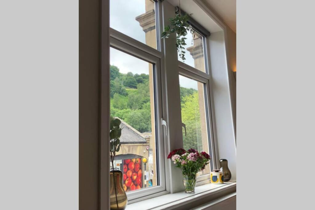 Stylish Studio Gem In The Heart Of Hebden Хебдън Бридж Екстериор снимка