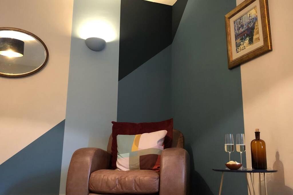 Stylish Studio Gem In The Heart Of Hebden Хебдън Бридж Екстериор снимка